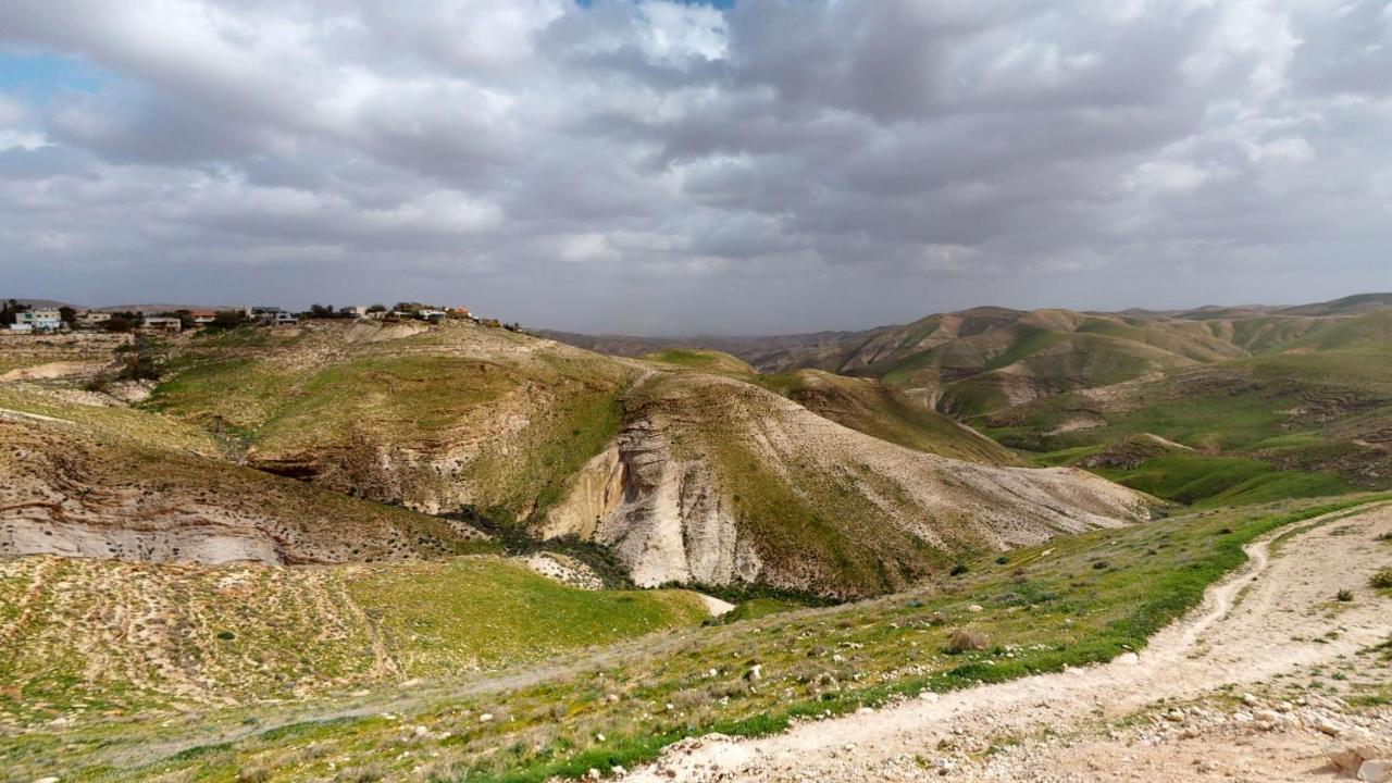 Genesis Land Desert Hospitality Kfar Adumim Exterior photo