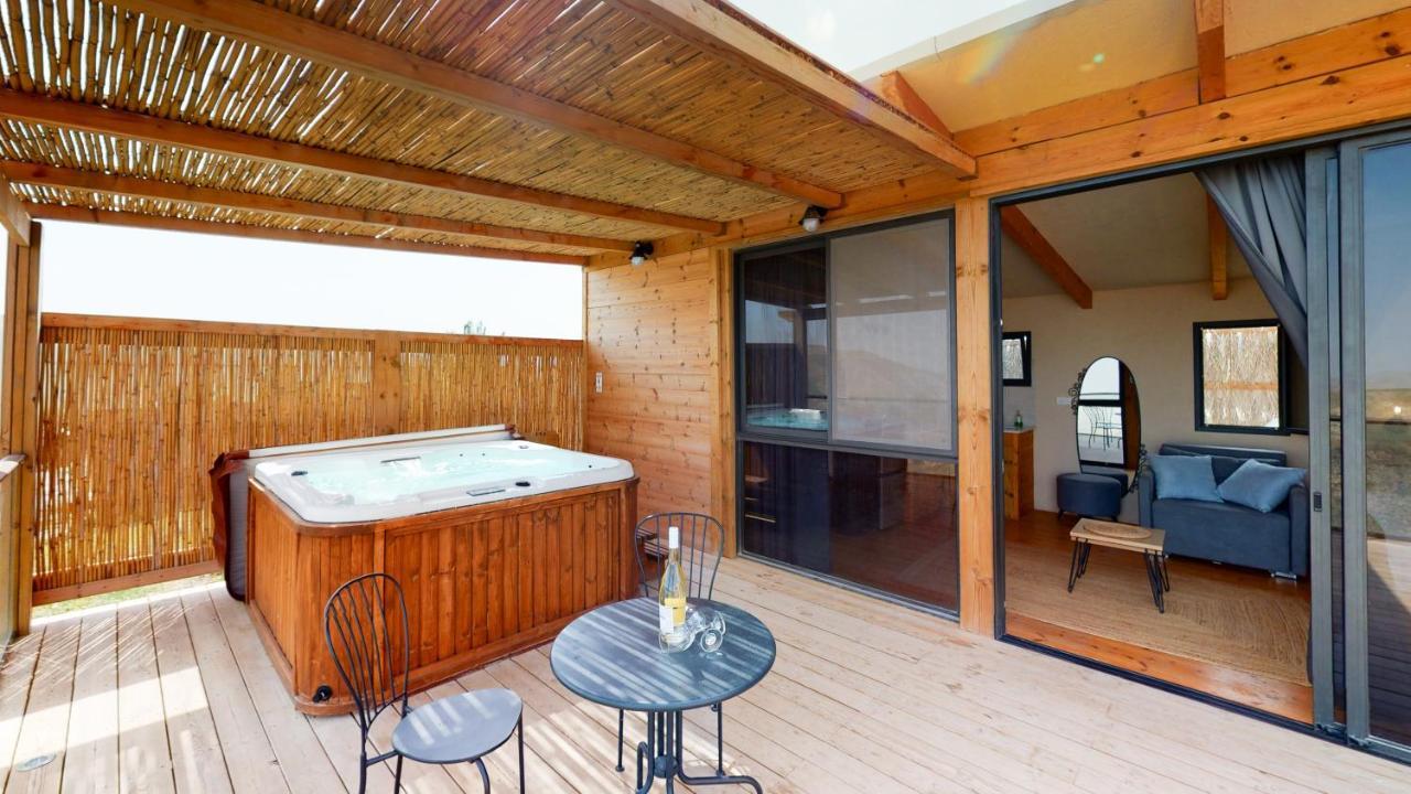 Genesis Land Desert Hospitality Kfar Adumim Exterior photo